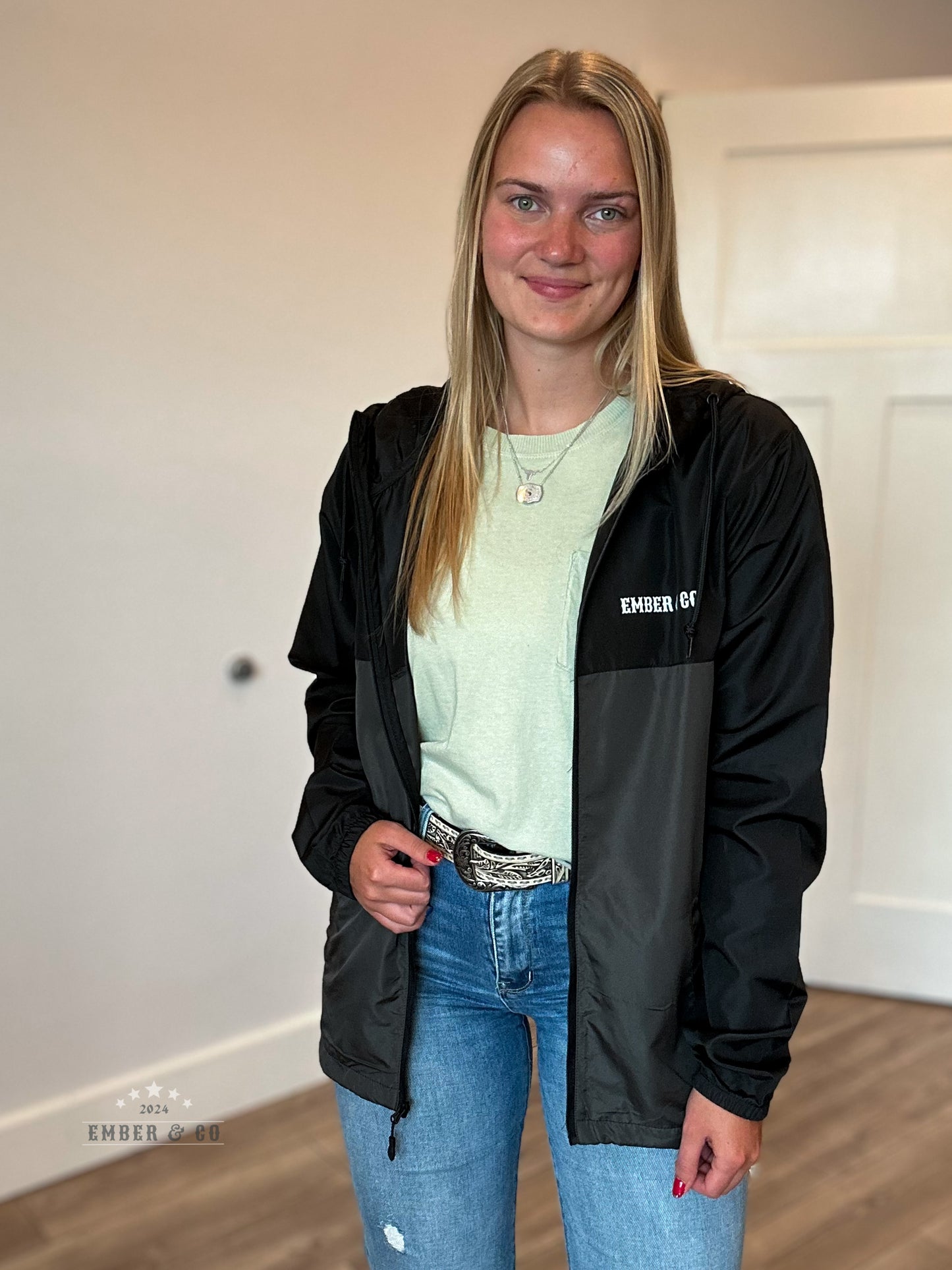 E&C Lightweight Windbreaker Black