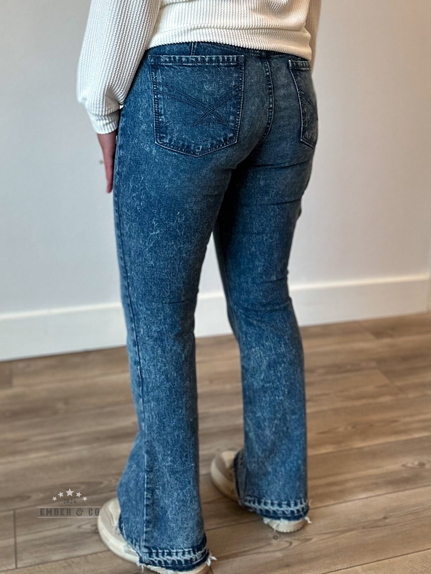 Lynden Light Stone Trouser