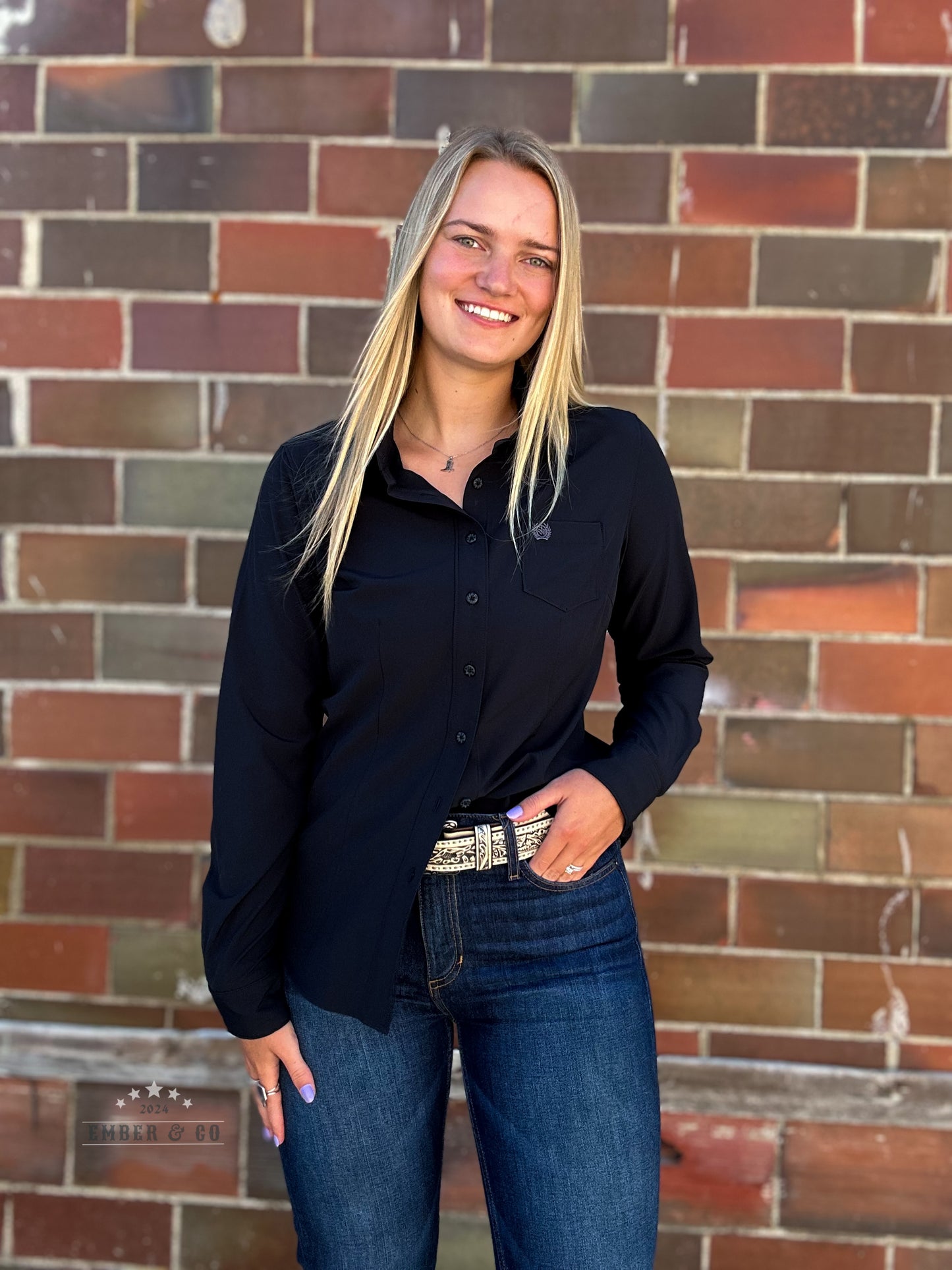 Women's Cinch Black LS Button Up