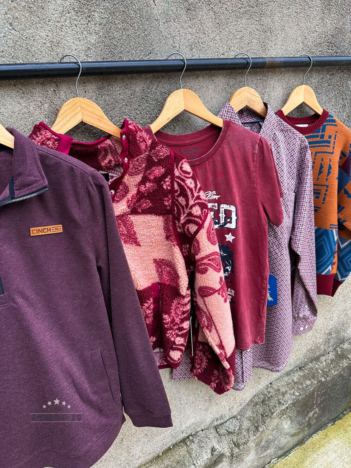 Men's Burgundy Half-Zip Cinch Pullover