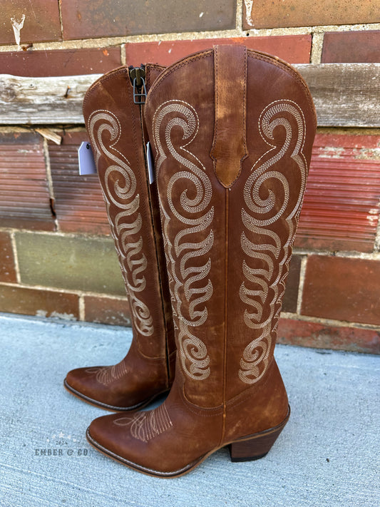 Tall Women's Leather Boot (Brown)