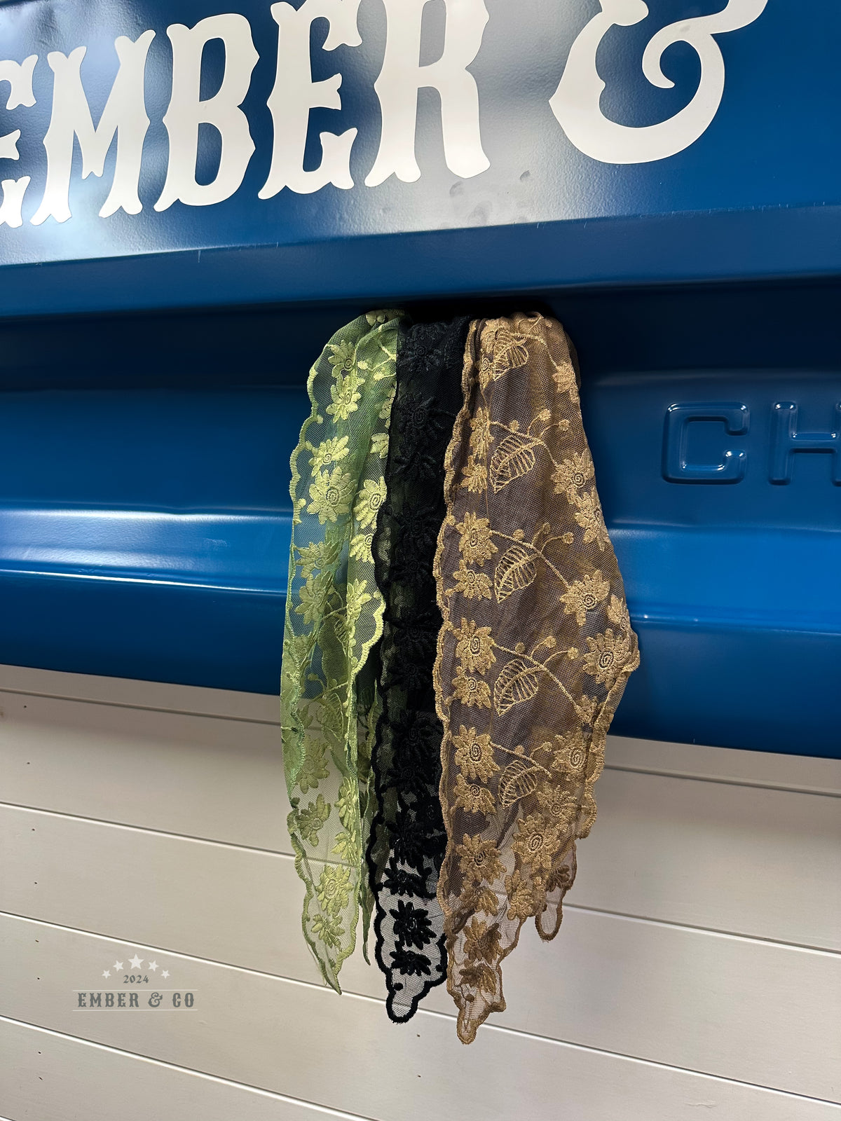 Lace Twilly Scarf (Brown, Black, Olive)